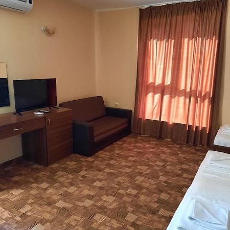 Hotel Sapphire Primorsko Ngoại thất bức ảnh