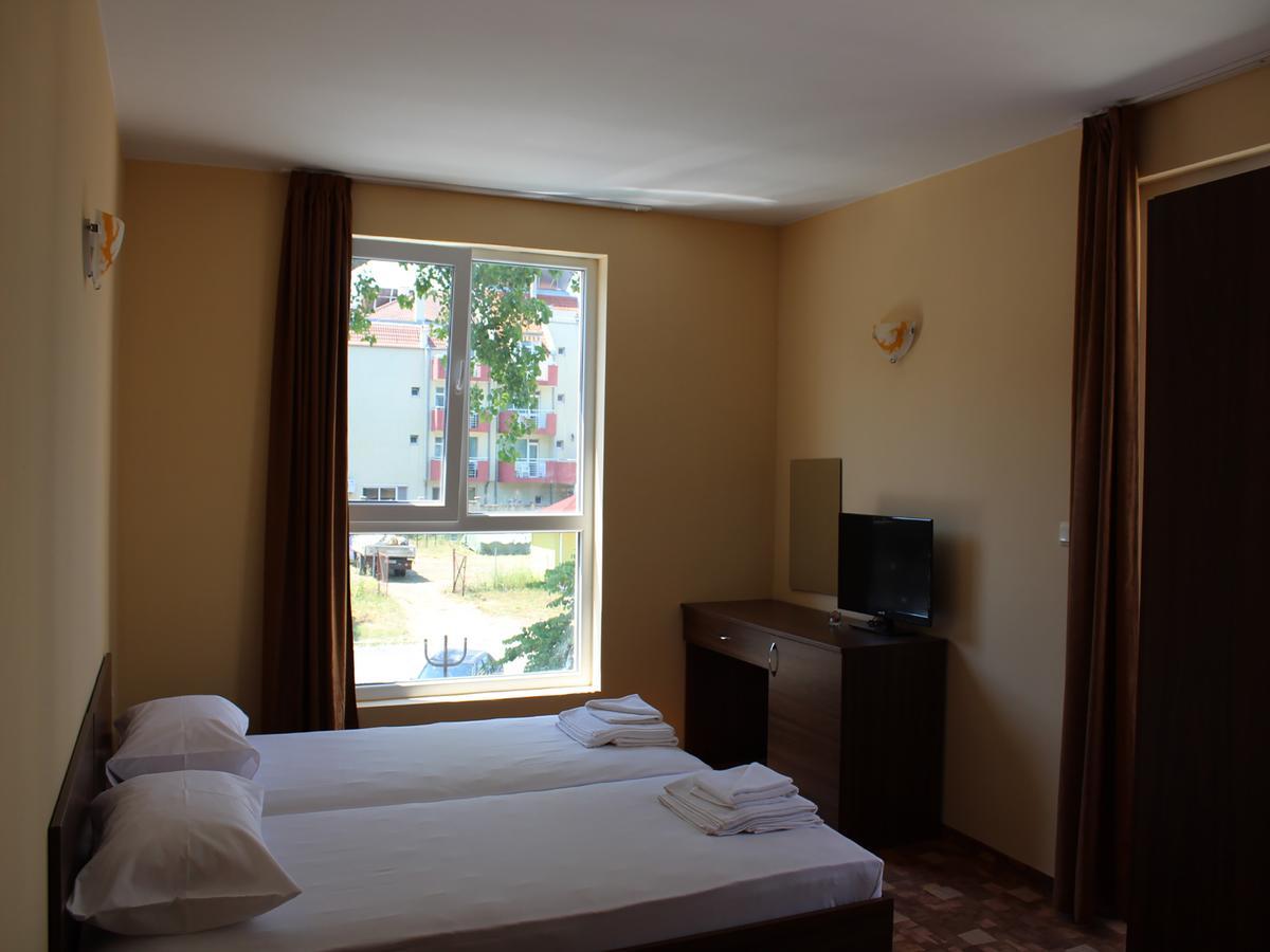 Hotel Sapphire Primorsko Ngoại thất bức ảnh